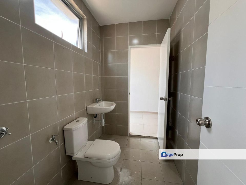 DOUBLE STOREY HOUSE TAMAN TIARA SENDAYAN FOR SALE, Negeri Sembilan, Seremban