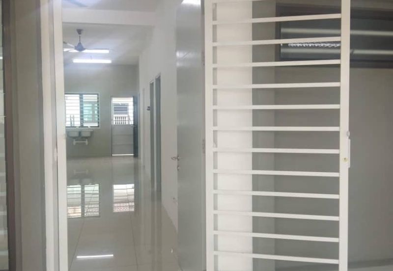 TAMAN BAYU INDERA, LUKUT