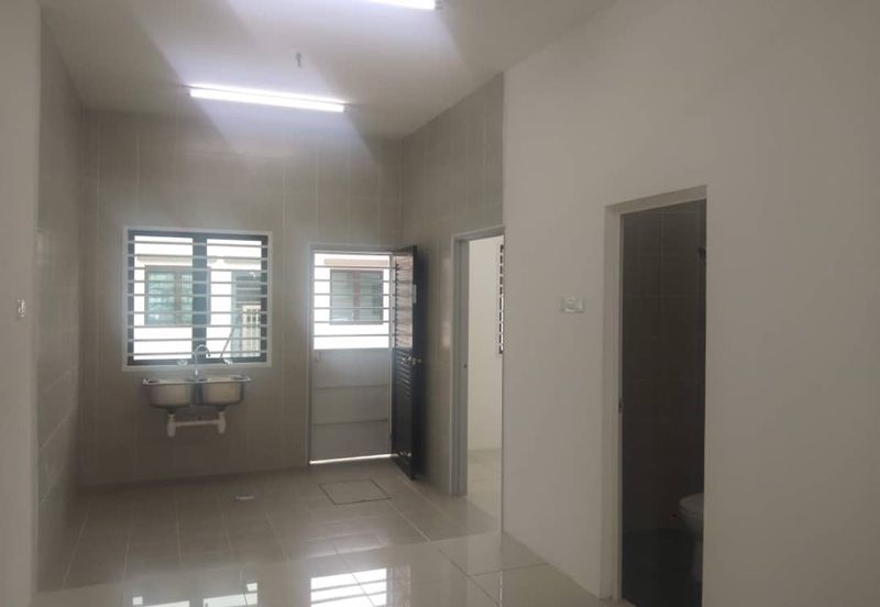 TAMAN BAYU INDERA, LUKUT