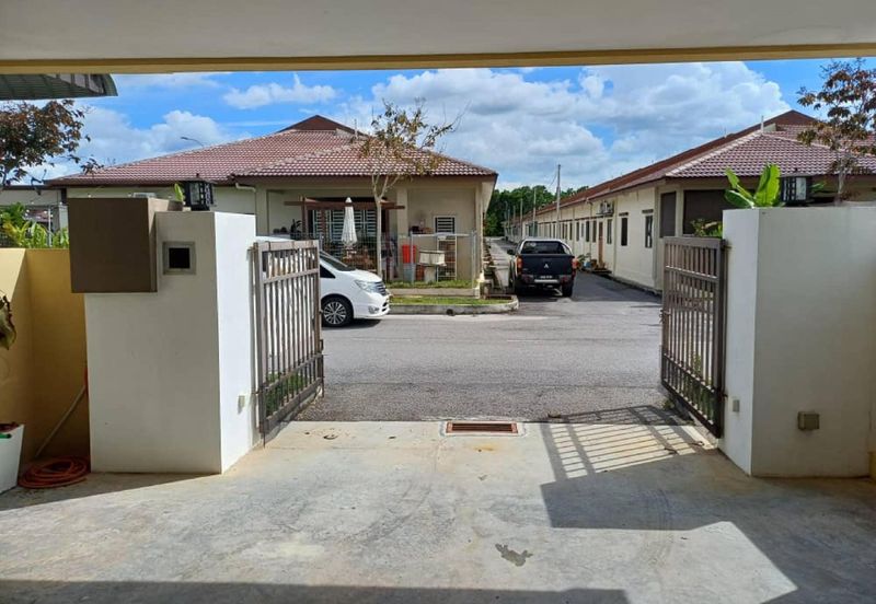 TAMAN BAYU INDERA, LUKUT