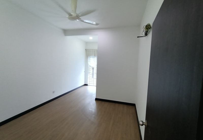 BANDAR AINSDALE FASA 2(SEGAR)