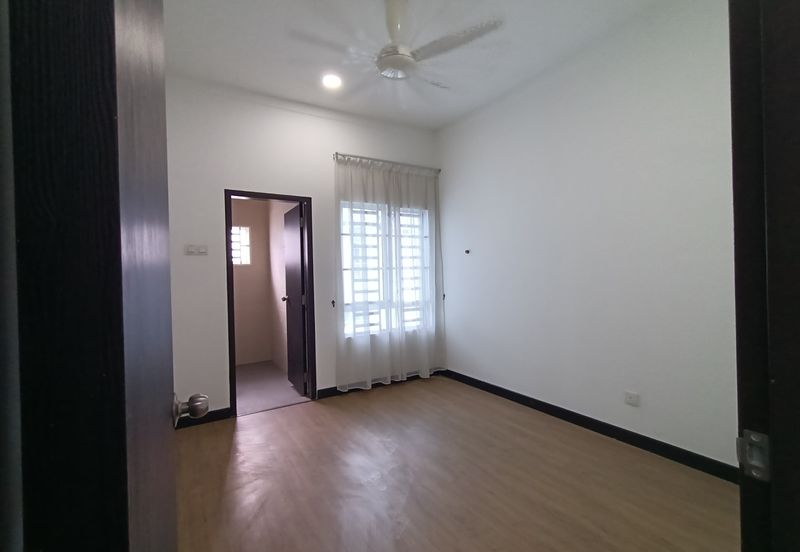 BANDAR AINSDALE FASA 2(SEGAR)