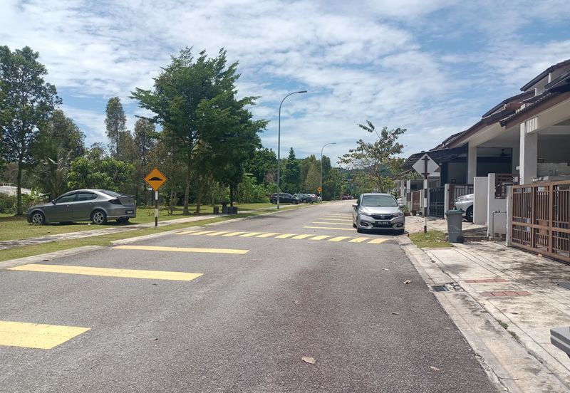 BANDAR AINSDALE FASA 2(SEGAR)