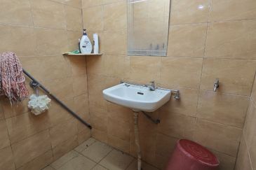 TAMAN PELANGI (SIKAMAT)