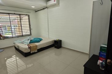 TAMAN PELANGI (SIKAMAT)