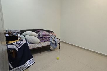 TAMAN PELANGI (SIKAMAT)