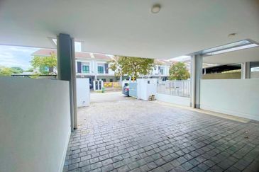 Laman Delfina @ Nilai Impian