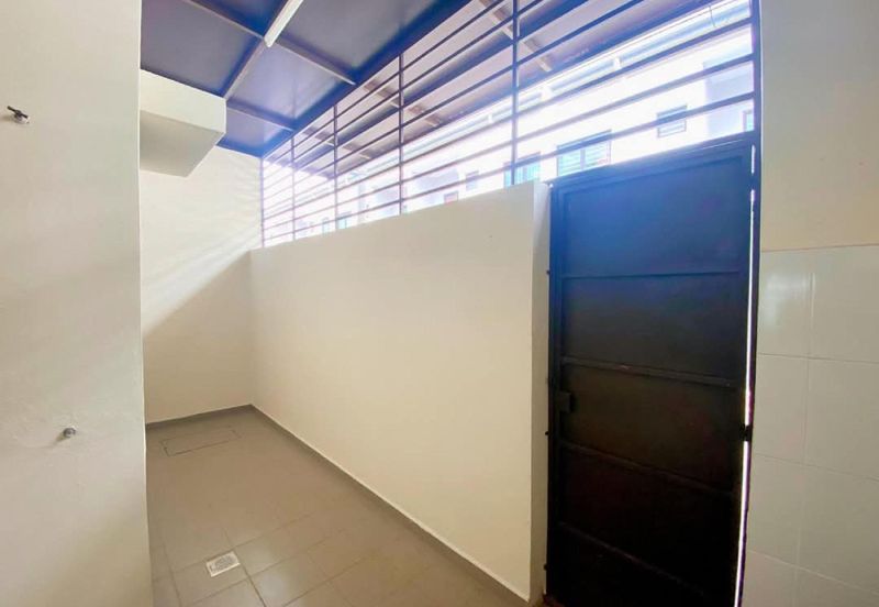 Laman Delfina @ Nilai Impian