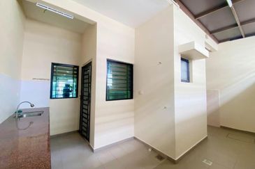 Laman Delfina @ Nilai Impian