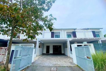 Laman Delfina @ Nilai Impian