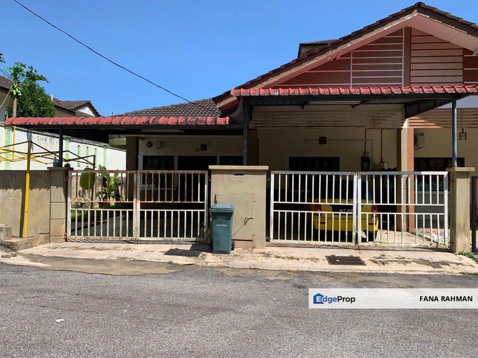 Single Storey Semi D, Beserah Taman Carnation, Kuantan for Sale RM355
