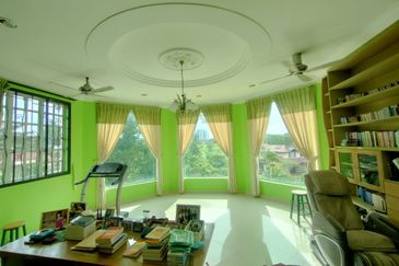 BUNGALOW IMPIAN GOLF AND COUNTRY CLUB KAJANG FREEHOLD 2.5 STOREY