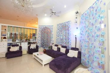 BUNGALOW IMPIAN GOLF AND COUNTRY CLUB KAJANG FREEHOLD 2.5 STOREY