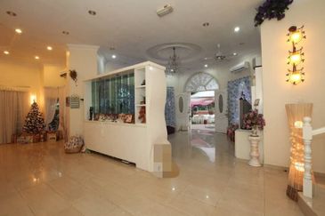 BUNGALOW IMPIAN GOLF AND COUNTRY CLUB KAJANG FREEHOLD 2.5 STOREY