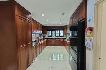 Bandar Tun Hussein Onn