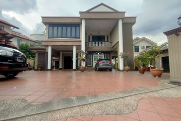 Jalan Suasana, Bandar Tun Hussein Onn