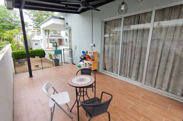 Parkfield Residences, Tropicana Heights