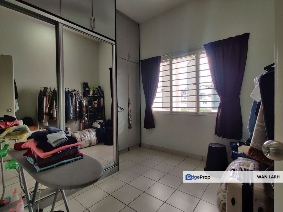 WELL MAINTAINED EMBUN RESIDENCE PUNCAK SAUJANA KAJANG, Selangor, Kajang