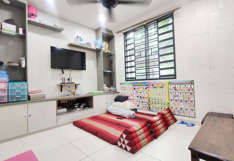 Taman Desa Saujana Langat