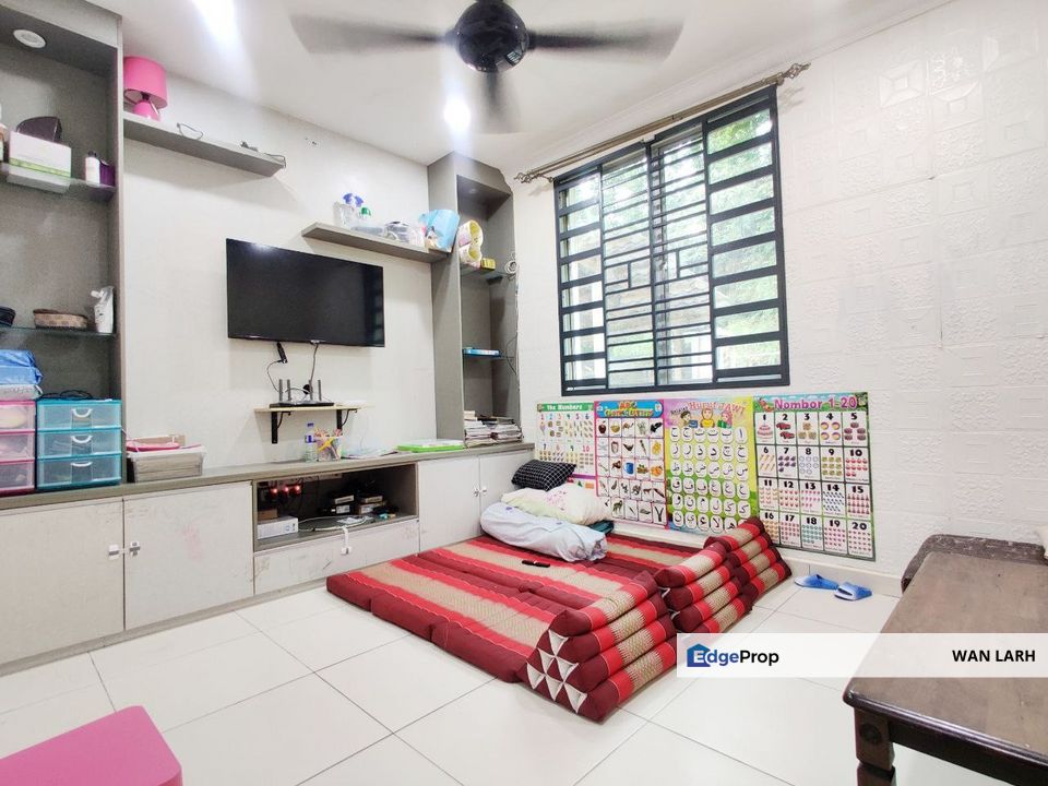 ENDLOT DOUBLE STOREY TERRACE HOUSE TAMAN DESA SAUJANA LANGAT HULU LANGAT (NOT FACING OTHER UNIT), Selangor, Hulu Langat