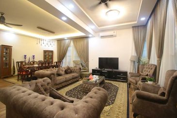 FULLY RENOVATED 3 STOREY SEMI D 1080 RESIDENCE PUNCAK SAUJANA KAJANG