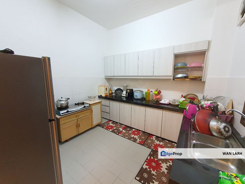 BIGGEST SIZE 1460 SQFT EMBUN RESIDENCE APARTMENT PUNCAK SAUJANA KAJANG, Selangor, Kajang
