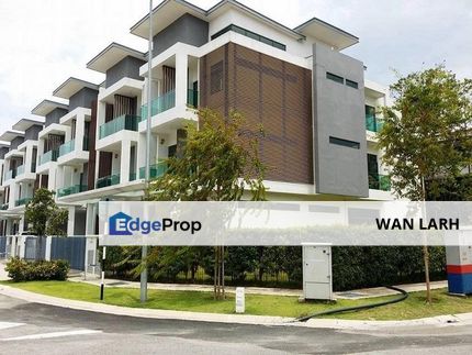 TRIPLE STOREY REFLEXION POOL VILLA BANDAR NUSAPUTRA @ PUCHONG, Selangor, Puchong South