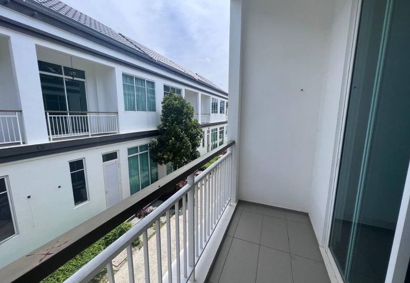 Merrydale @ Eco Majestic