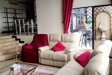 Villa Putra Condominium