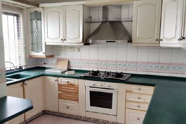 Villa Putra Condominium