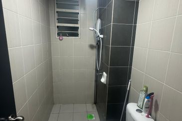 Puncak Hijauan (Hijauan Heights)