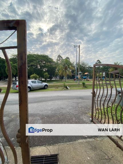 FACING PLAYGROUND Double Storey Terrace Taman Prima Saujana Seksyen 4, Kajang, Selangor, Kajang