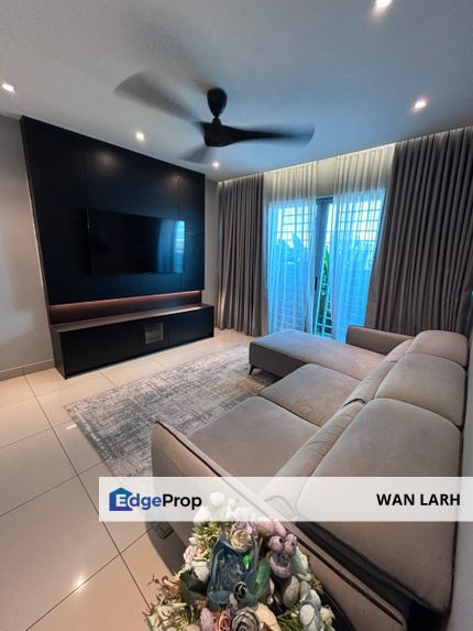 RESIDENSI SUTERA 7, TAMAN SUTERA KAJANG WITH BALCONY AND EXTRA LAND (INCLUDED FURNISHED), Selangor, Kajang