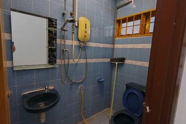 Jalan Suasana, Bandar Tun Hussein Onn