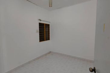 Jalan Suasana, Bandar Tun Hussein Onn