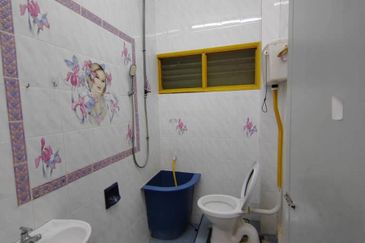 Jalan Suasana, Bandar Tun Hussein Onn