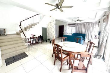 SL 8, Bandar Sungai Long