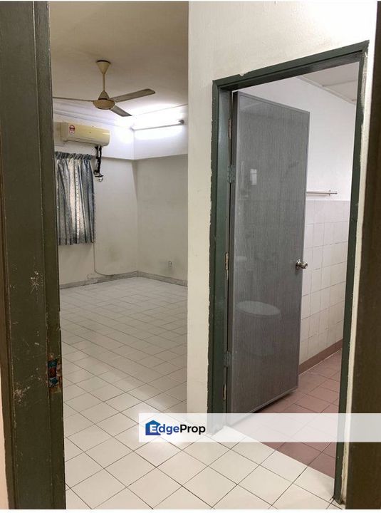 Corner Unit Sri Cendekia Condo, Taman Connaught, Cheras, Kuala Lumpur, Cheras