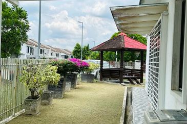 Corner Lot Double Storey Extended/Renovated Bandar Baru Sungai Long