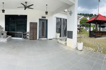 Corner Lot Double Storey Extended/Renovated Bandar Baru Sungai Long