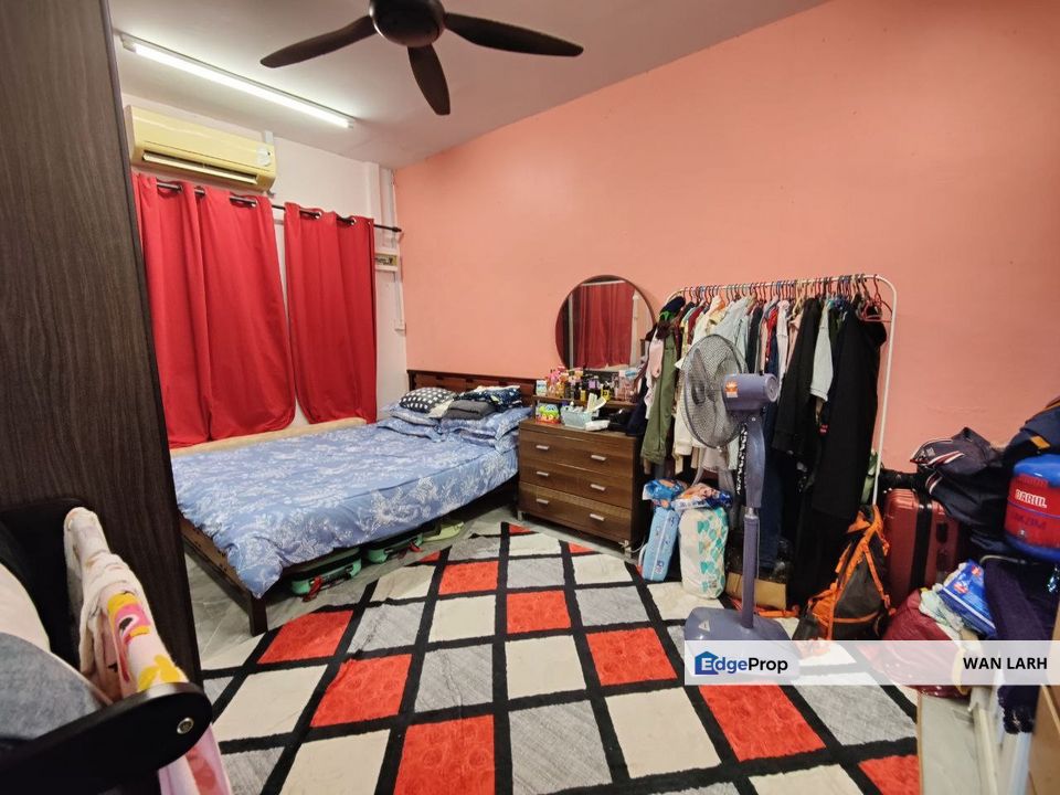 Fully Reno Depan padang Single Storey Taman Lingkaran Nur Cheras Kajang , Selangor, Kajang