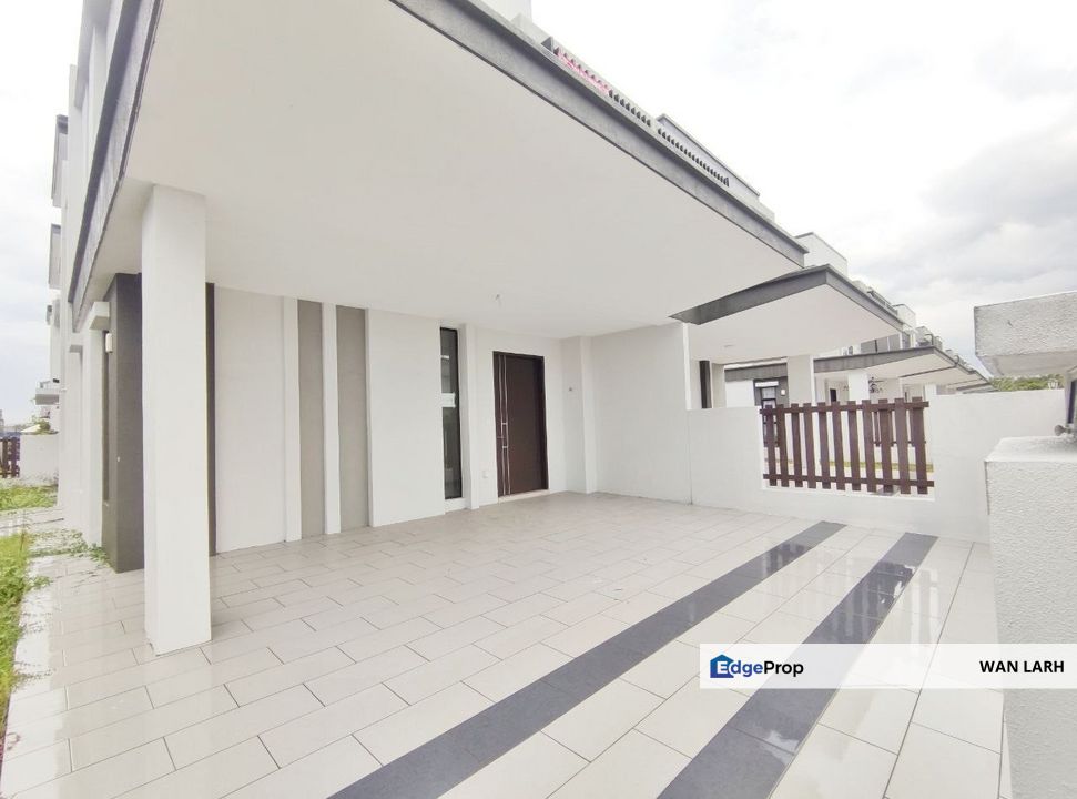 Double Storey Semi D Cluster with 5ft Land Frossa Ecohill 2 Semenyih, Selangor, Beranang