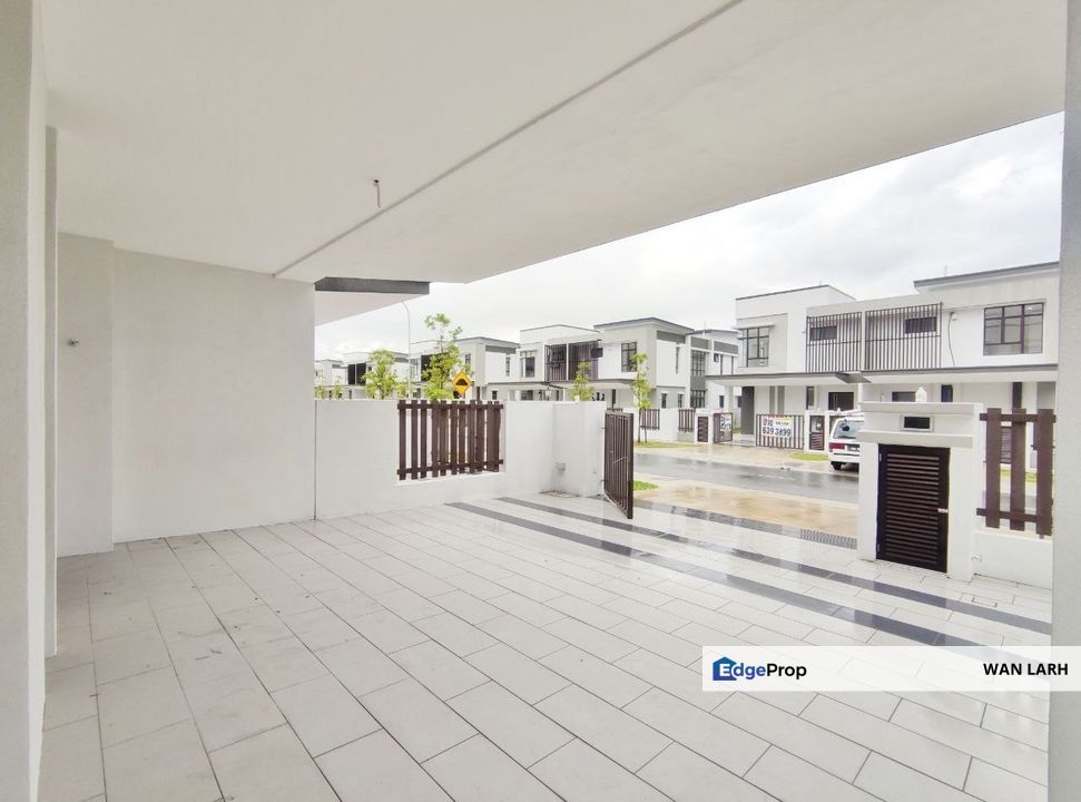 Double Storey Semi D Cluster with 5ft Land Frossa Ecohill 2 Semenyih, Selangor, Beranang