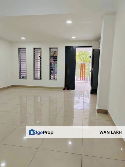 END LOT AND RENOVATED!! 2 Storey Terrace House Taman Lingkaran Nur Cheras, Selangor, Kajang