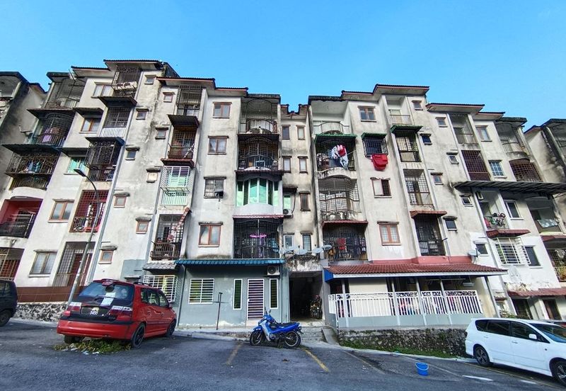 Taman Pinggiran Delima