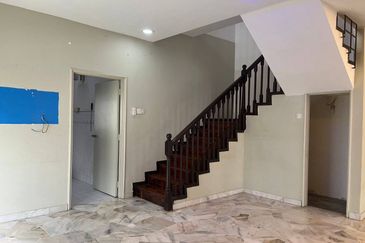 ENDLOT 2 STOREY TERRACE SETIAWANGSA KL
