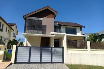 SPECIAL OFFER BIG SAFIRA BUNGALOW DOUBLE STOREY Subang Bestari