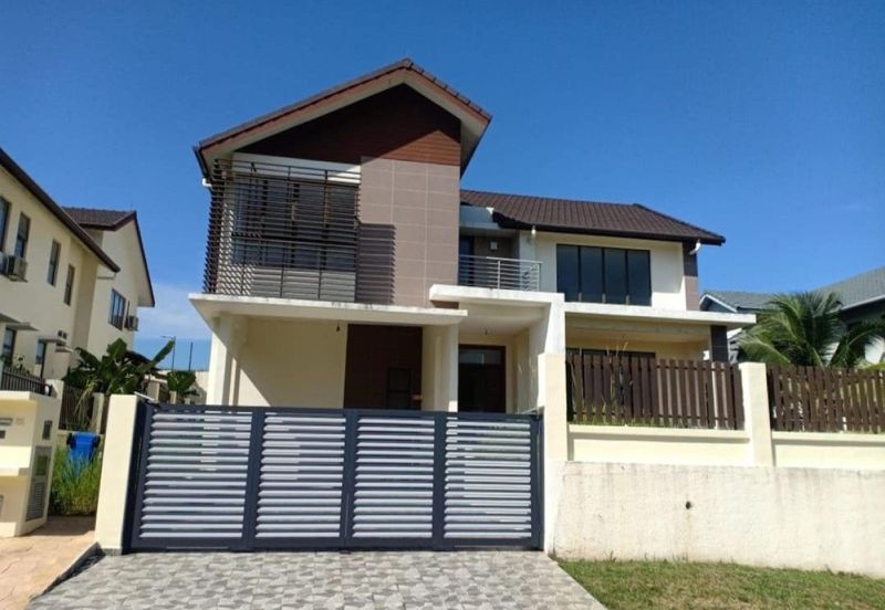 SPECIAL OFFER BIG SAFIRA BUNGALOW DOUBLE STOREY Subang Bestari