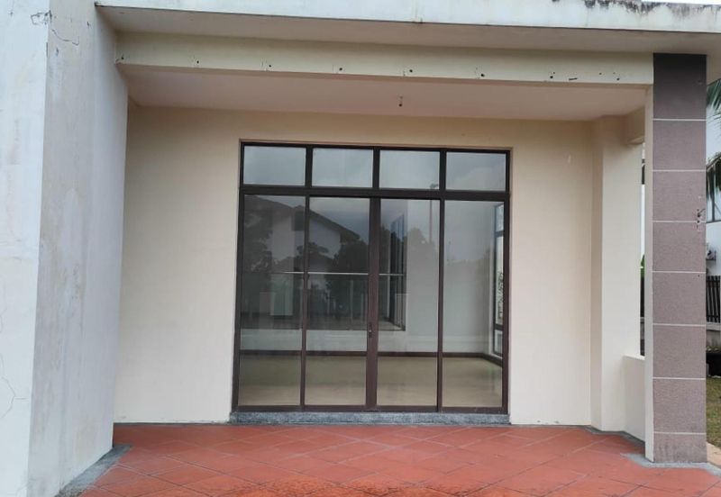 SPECIAL OFFER BIG SAFIRA BUNGALOW DOUBLE STOREY Subang Bestari