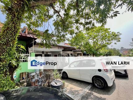 RENOVATED | Double Storey Low Cost House Taman Universiti Indah, Seri Kembangan, Selangor, Seri Kembangan